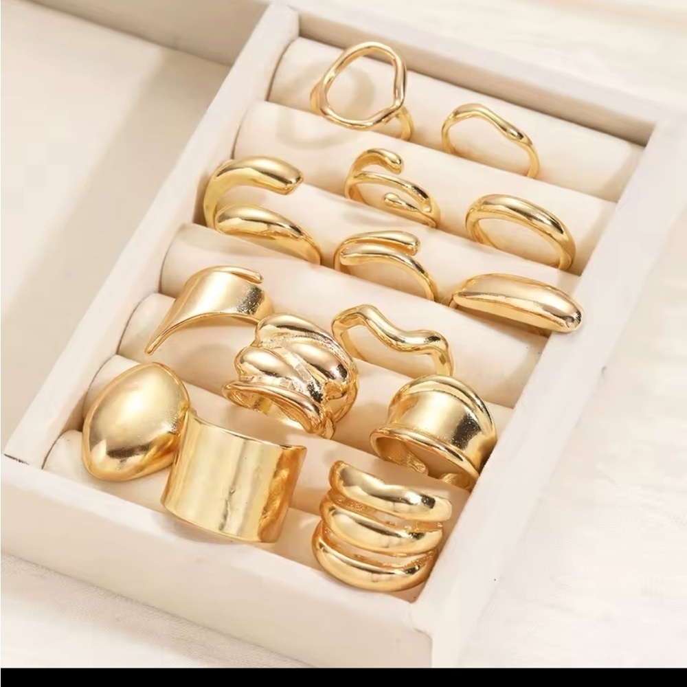 Gold Geometric Statement Rings Set
14 pc set
0491 - Picture 2 of 4